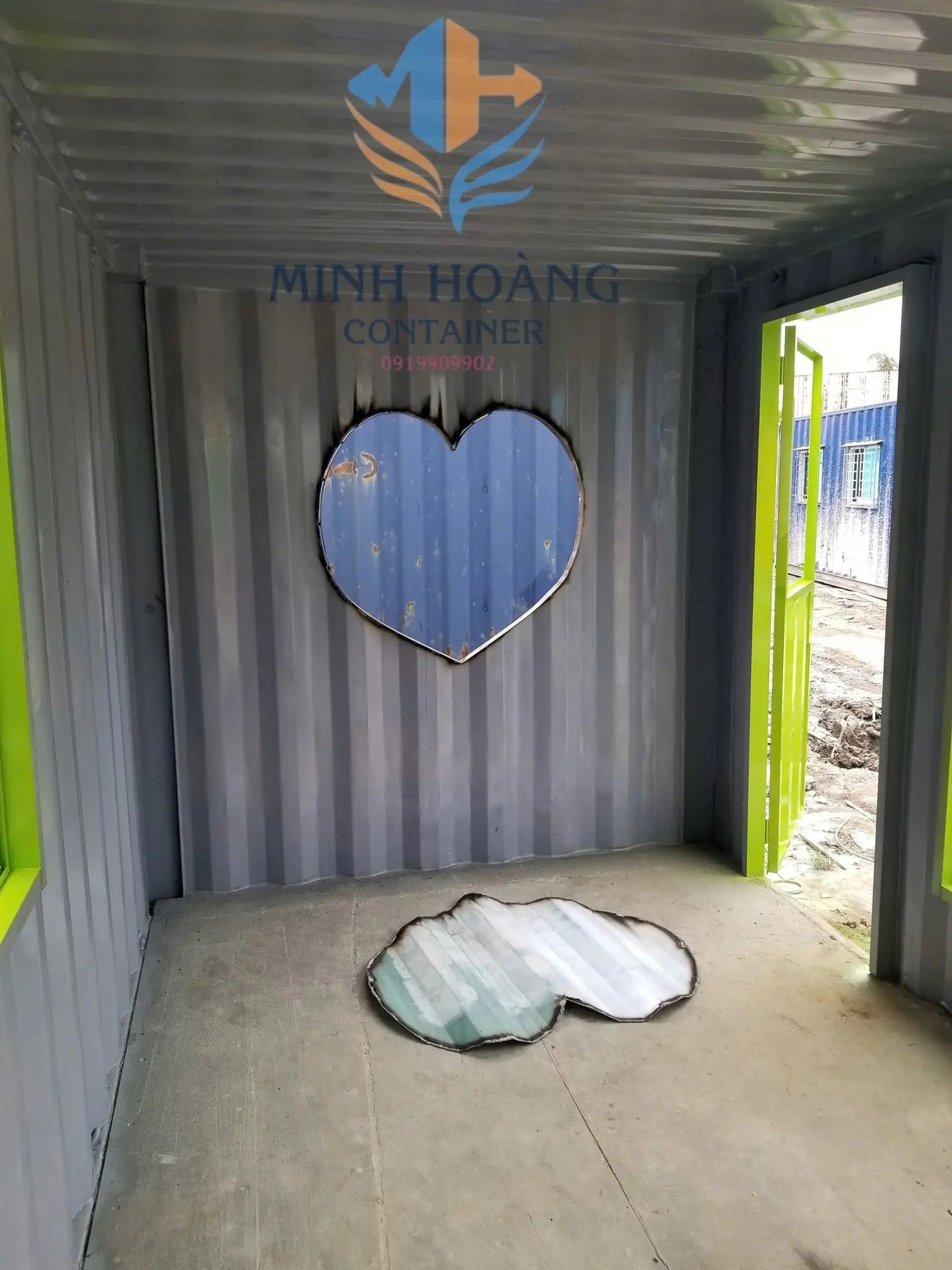 Container Showroom 20 Feet Xanh Lá Viền Đen – Thiết Kế "Check-in" Độc Đáo & Thu Hút